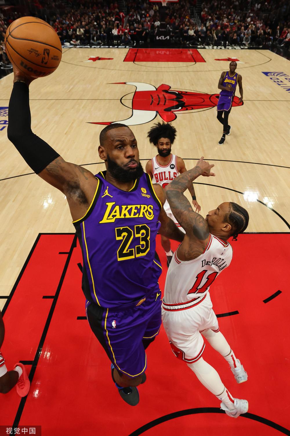 脱颖而出 脱颖而出