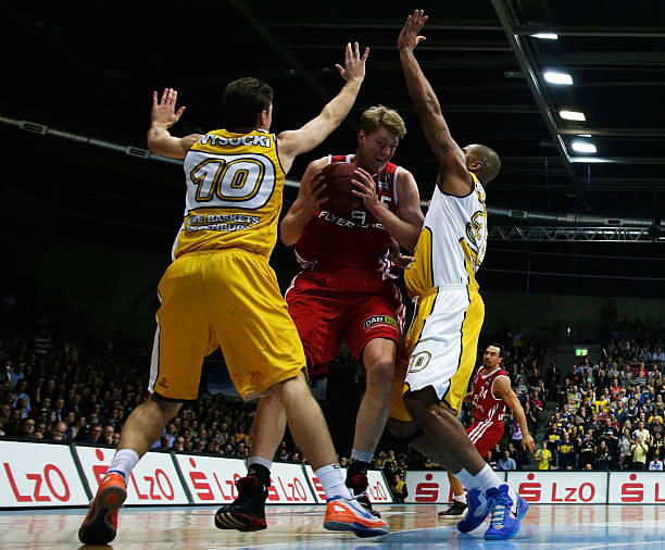 不对劲的东 不对劲的东