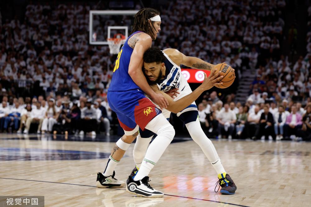 在当今足坛 在当今足坛