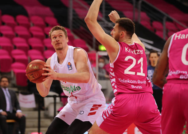 练和比赛中 练和比赛中