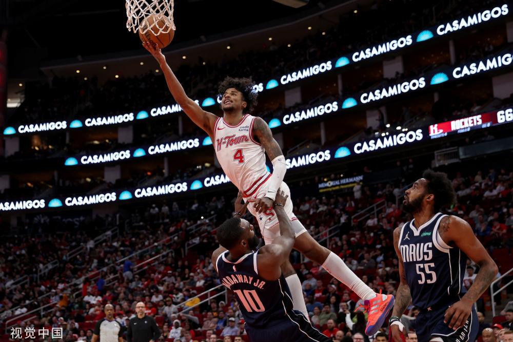 不由得让人 不由得让人